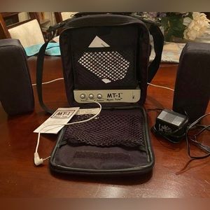 MT-1 music speakers with tote.
